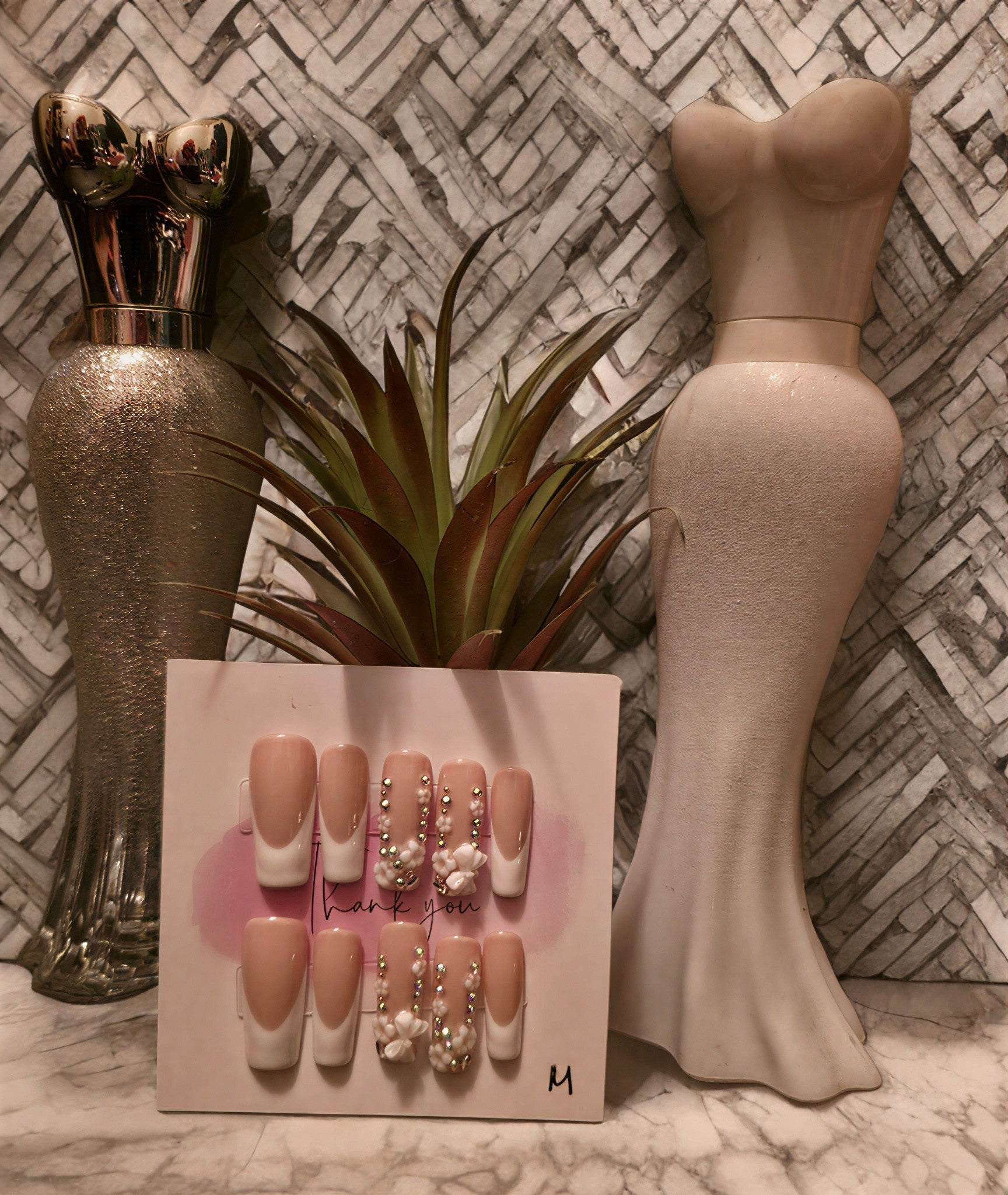Alurën “Pearl Essence" Nail Set